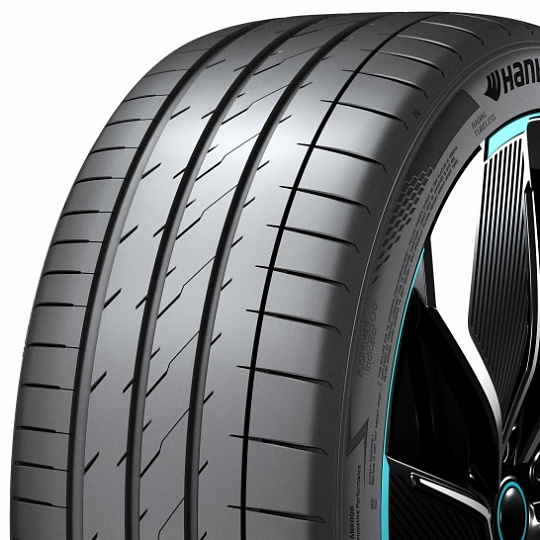 Hankook iON evo R IK31 225/40 R 19 93Y